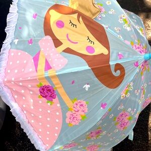 Laura Ashley Girls Princess Umbrella with soft gold crown pop up set of 2